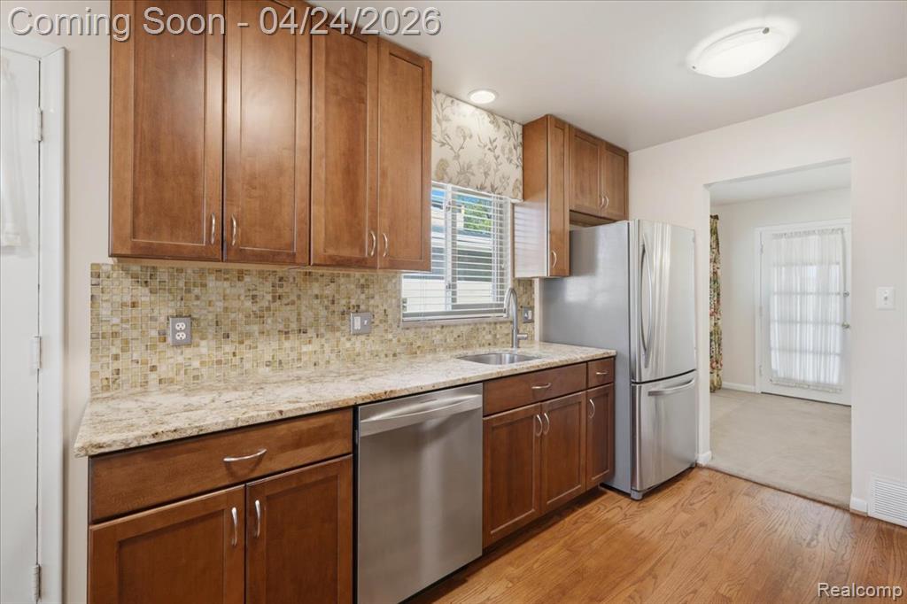 13111 Northfield Boulevard, Oak Park, MI 48237 — Photo 15