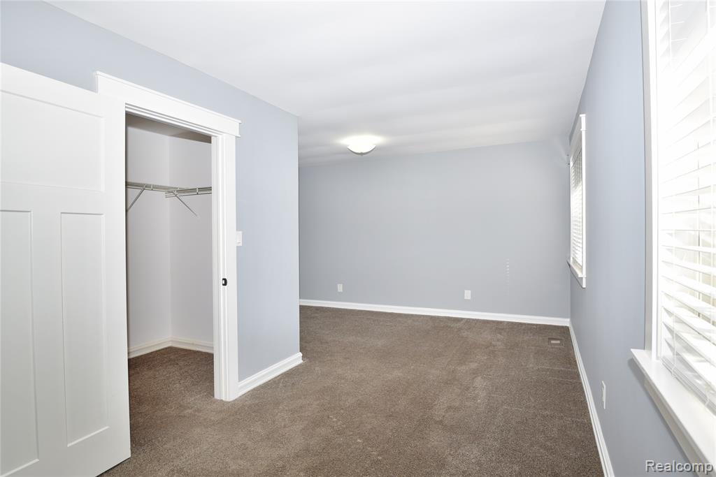 3800 Lakeview Boulevard, Orchard Lake Village, MI 48324 — Photo 21