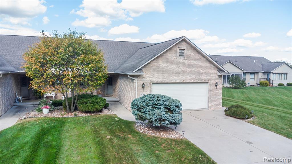5355 Wyndemere Common Square, Swartz Creek, MI 48473 — Photo 2