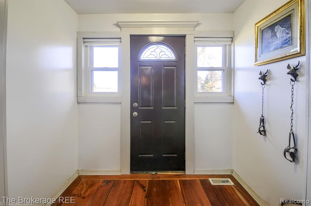 5079 JEFFERSON Road, North Branch, MI 48461 — Photo 4
