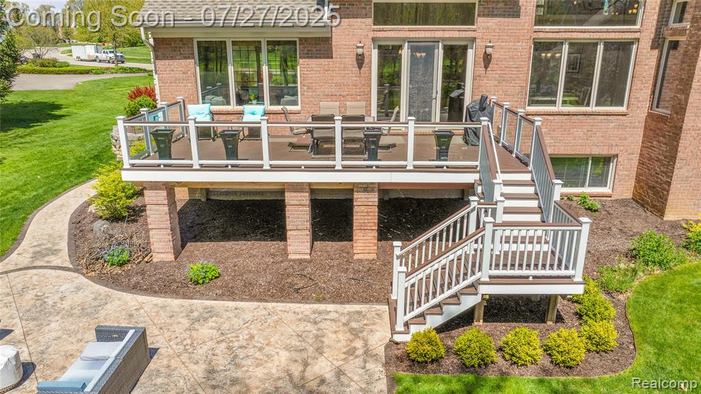 736 Inverness, Highland, MI — Photo 8