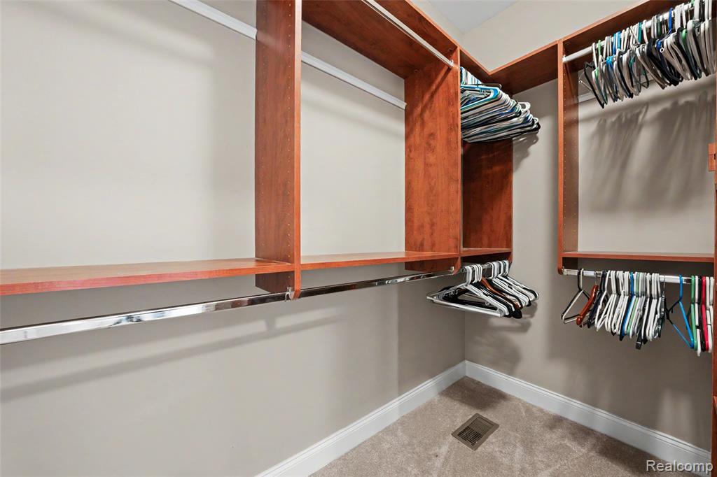 7286 Brentwood Court, Ypsilanti, MI 48198 — Photo 56