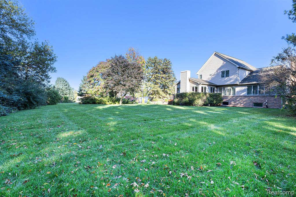 8620 Southridge Drive, Howell, MI 48843 — Photo 42
