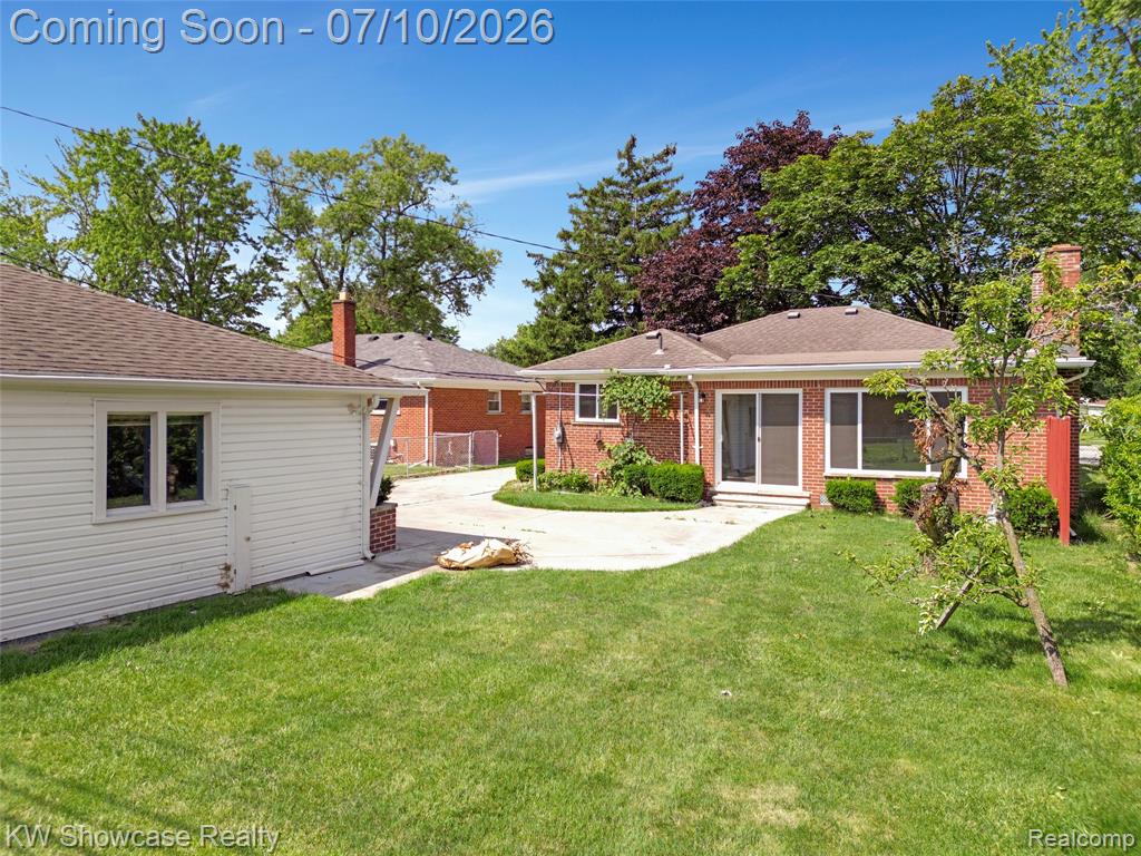 8936 Merriman Road, Livonia, MI 48150 — Photo 12