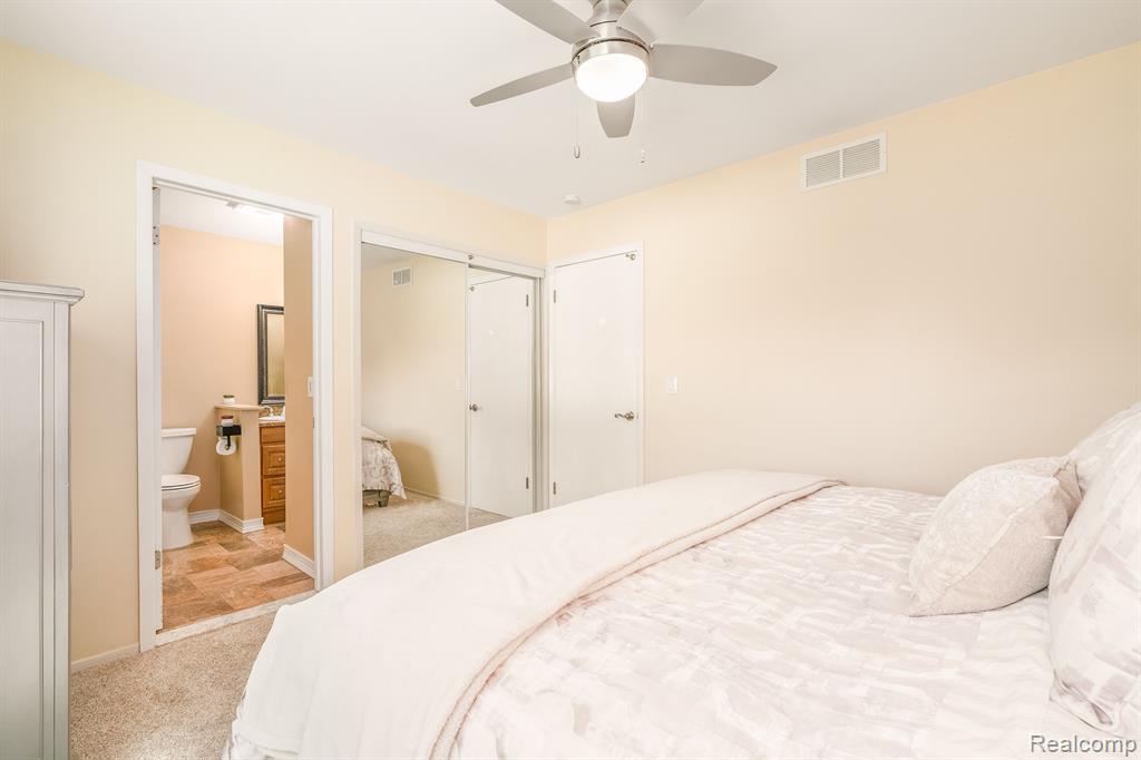 5745 NEW MEADOW Drive, Ypsilanti, MI 48197 — Photo 32