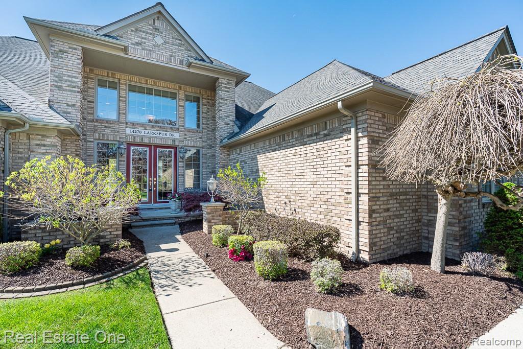 14278 Larkspur Drive, Shelby Twp, MI 48315 — Photo 2