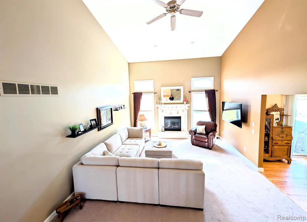5441 Meadow Creek Court, Flint, MI 48532 — Photo 10