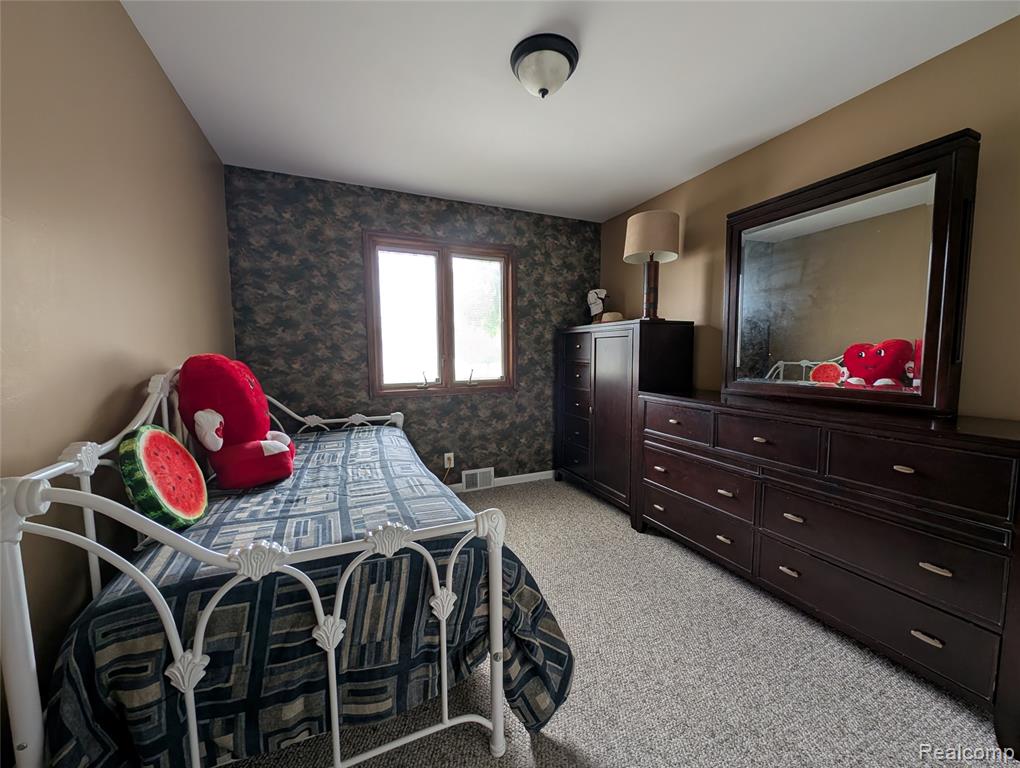 16318 Wellington Avenue, Roseville, MI 48066 — Photo 22