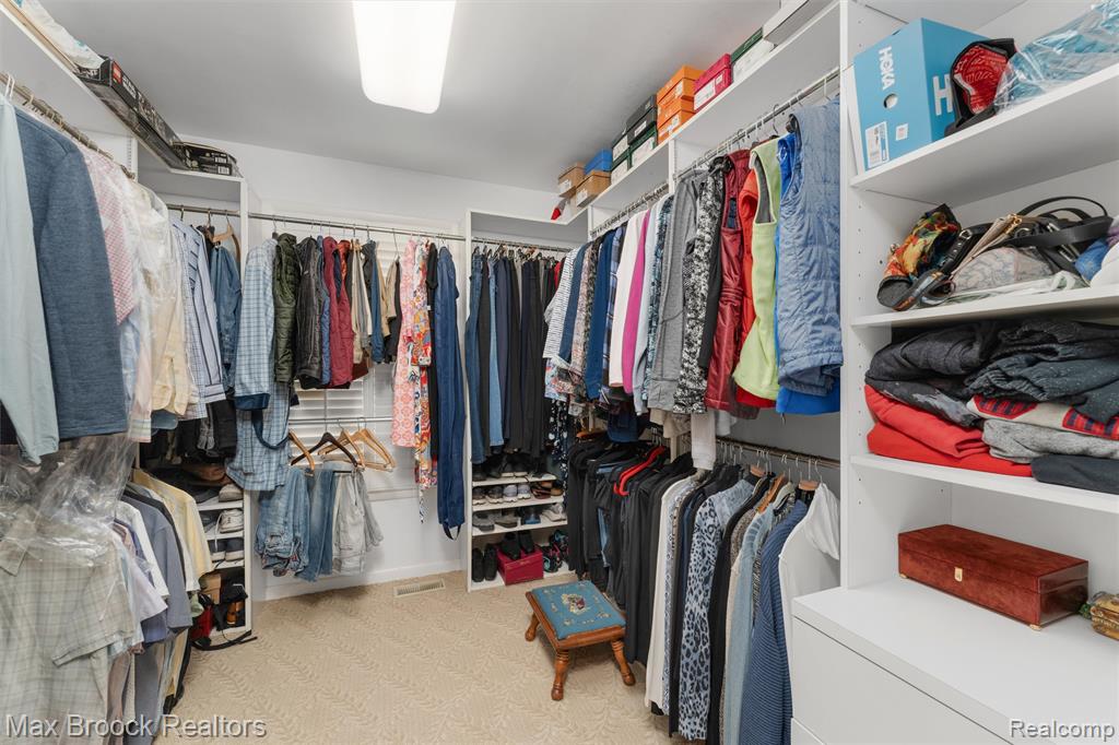 919 W Glengarry Circle, Bloomfield Hills, MI 48301 — Photo 31