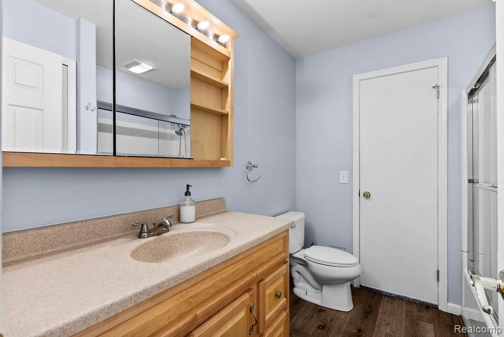 9328 Elaine Drive, Swartz Creek, MI 48473 — Photo 17