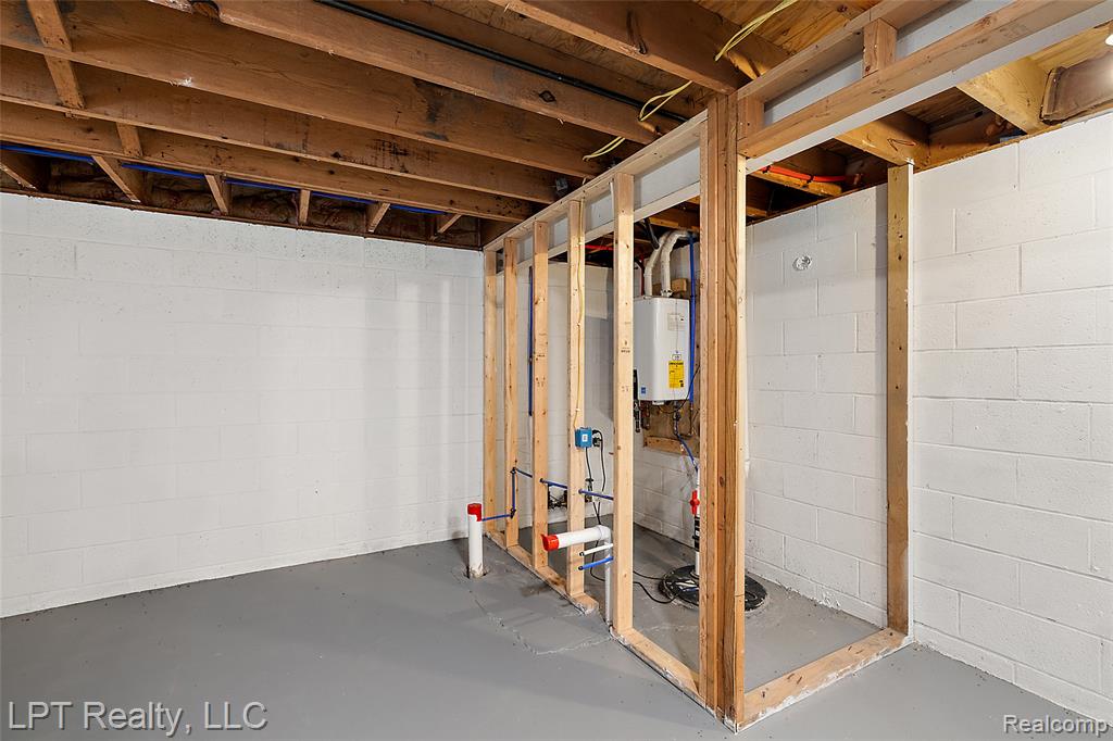 41400 Utica Road, Sterling Heights, MI 48313 — Photo 36