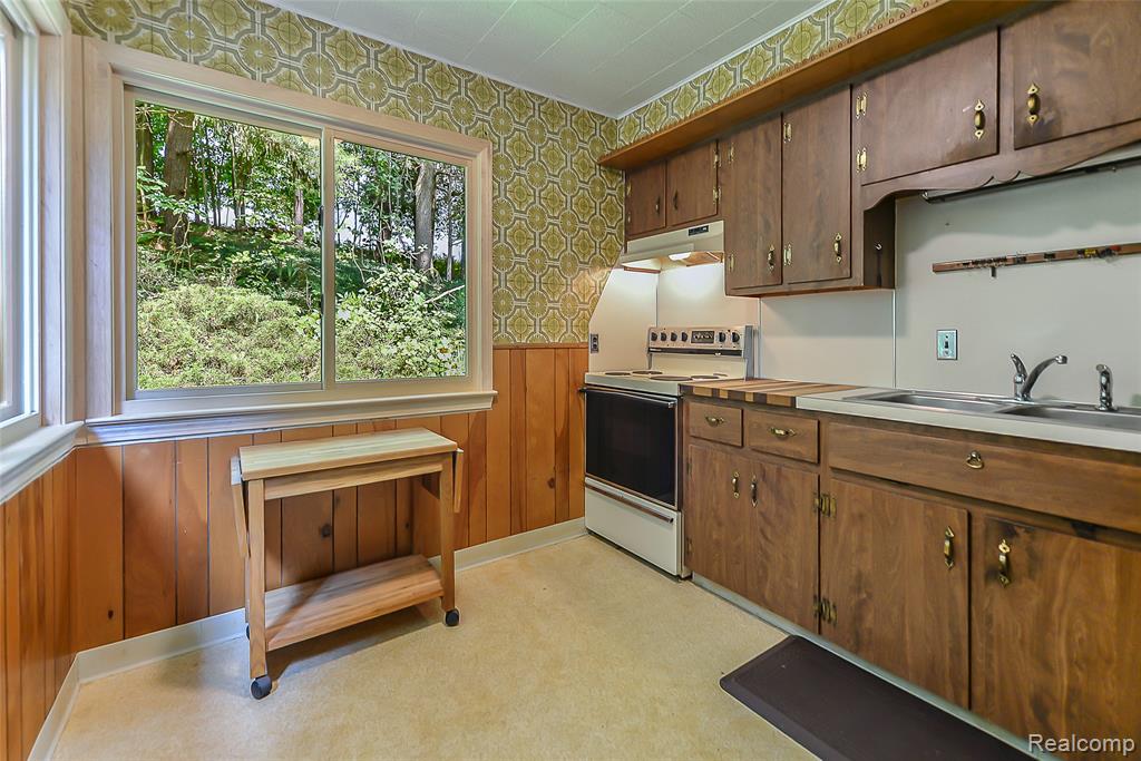 17750 DEXTER Trail, Gregory, MI 48137 — Photo 23