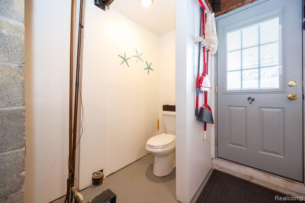23452 Astrid Lane, Rockwood, MI — Photo 42