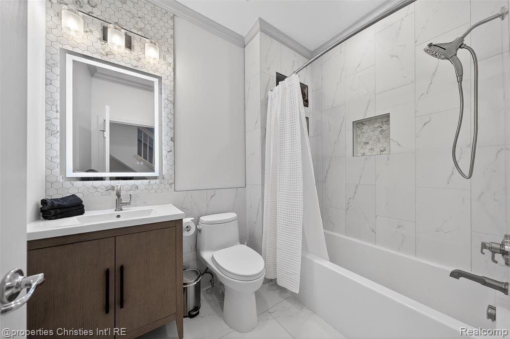528 Graten Street, Birmingham, MI 48009 — Photo 33