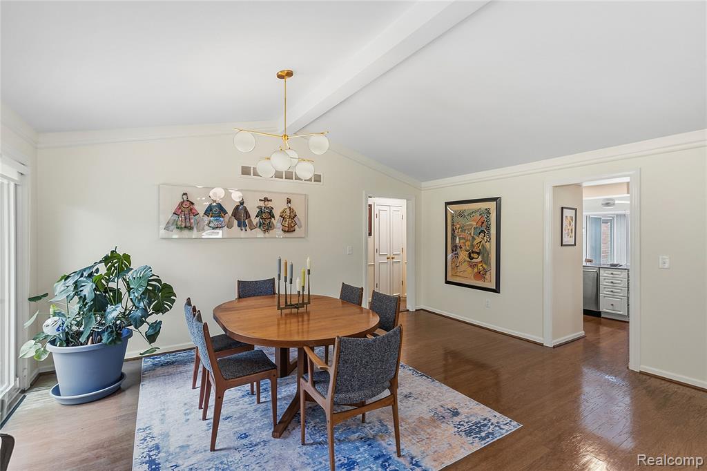 4042 Chablis Street, West Bloomfield, MI 48323 — Photo 9