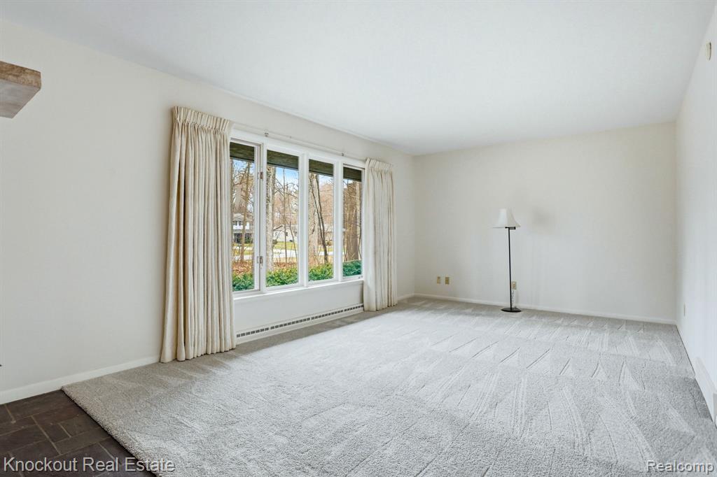 7301 W Ronrick Place, Frankenmuth, MI 48734 — Photo 8