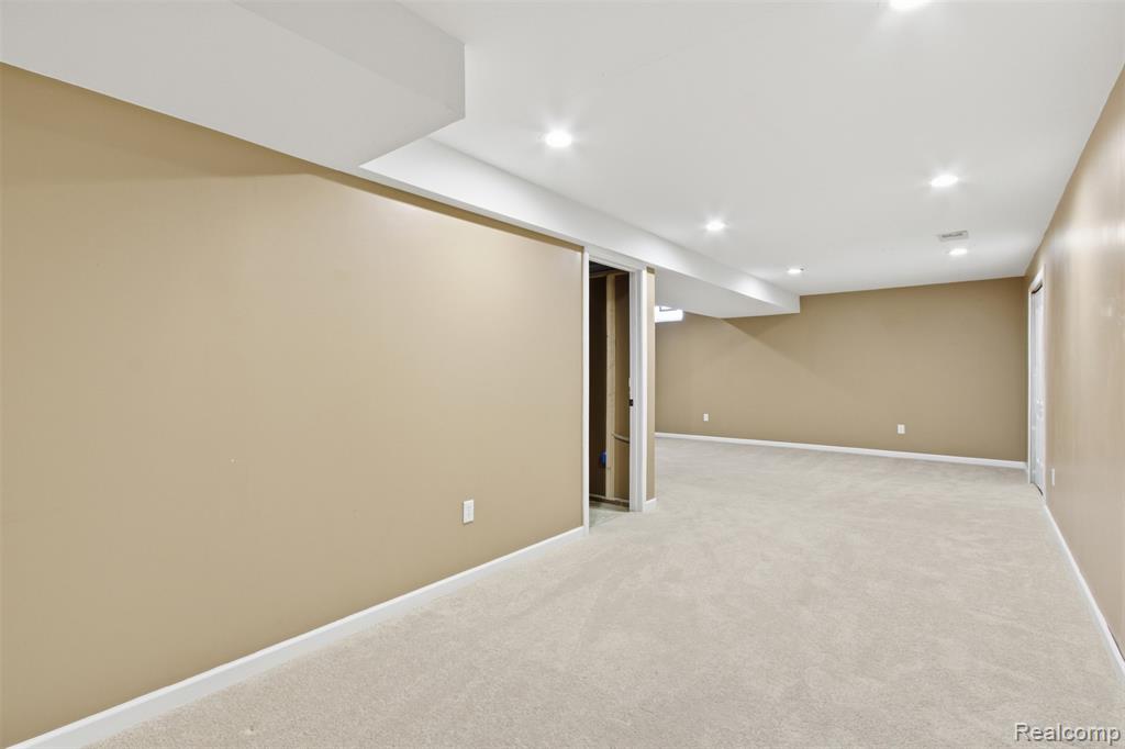 5139 Birkdale Drive, Commerce Twp, MI 48382 — Photo 6