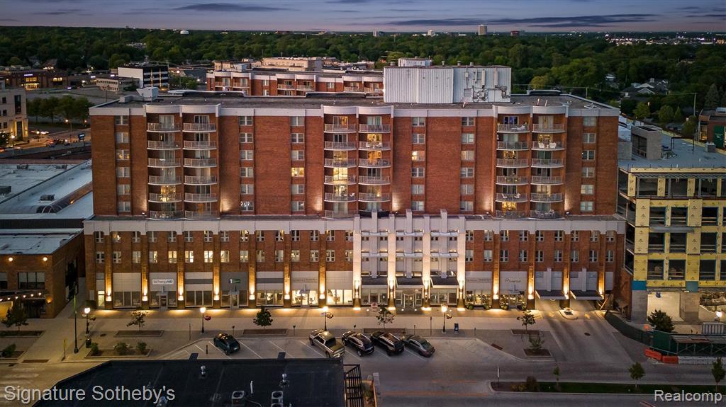 411 S Old Woodward Avenue - Photo 2