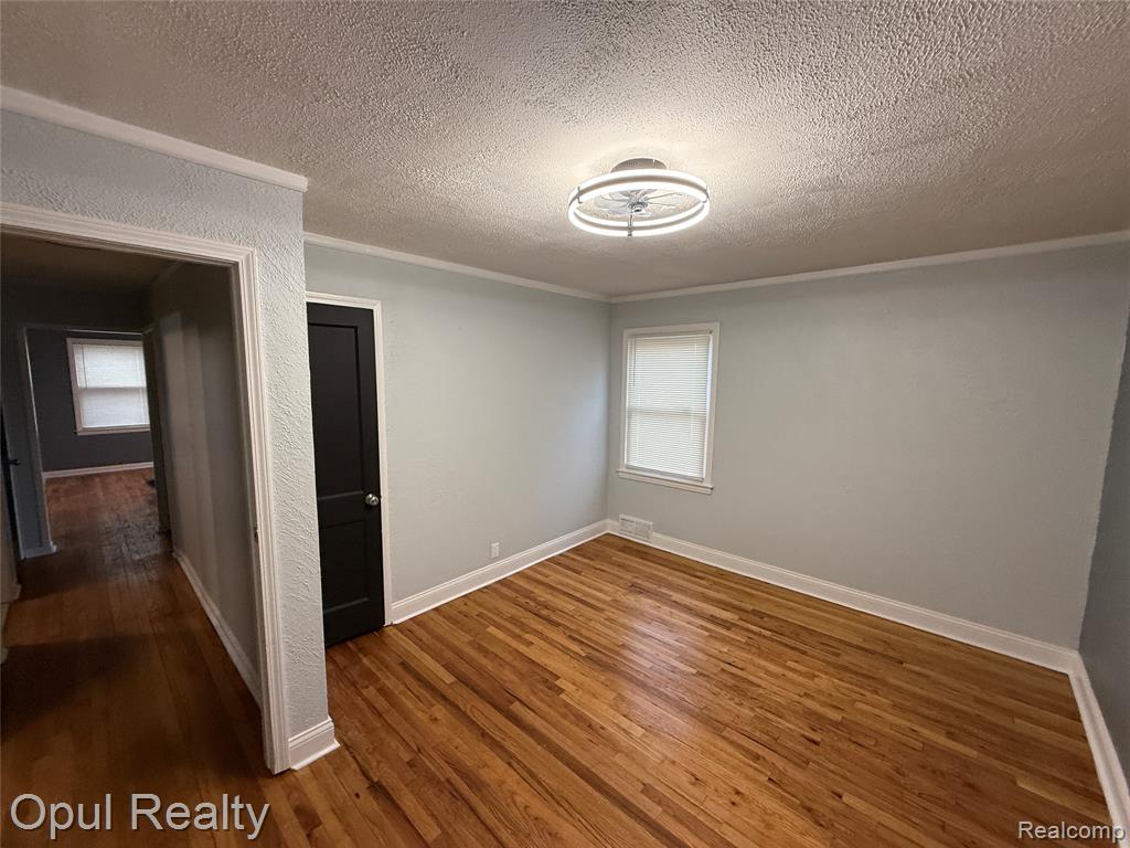 2084 New York Avenue, Lincoln Park, MI 48146 — Photo 11