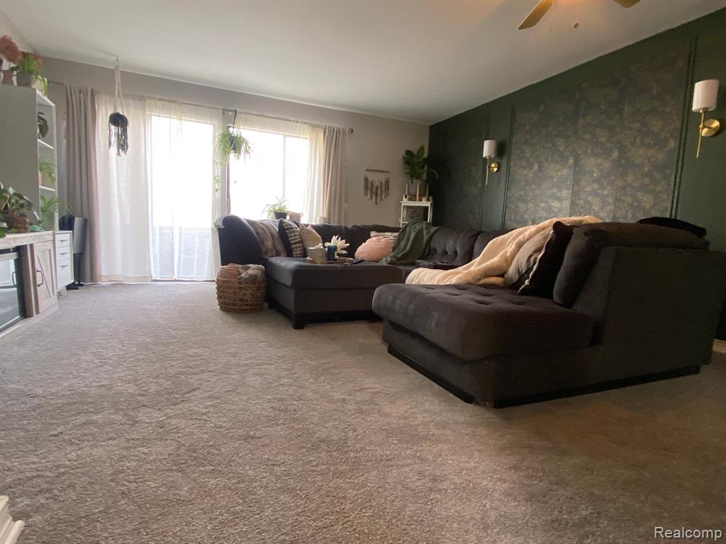 5225 ORCHARD GROVE Drive, Flint, MI 48507 — Photo 2