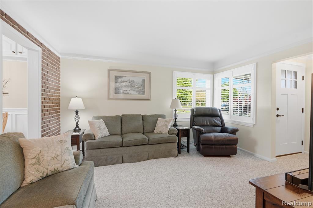 31710 Maplewood Street, Garden City, MI — Photo 9