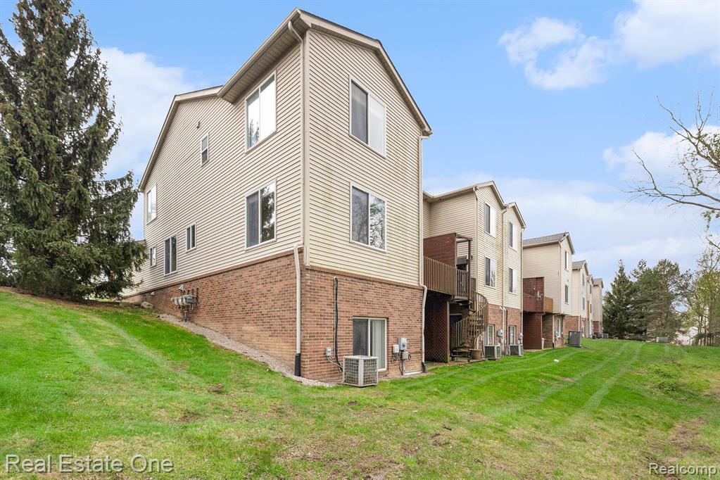 520 N REESE Street, South Lyon, MI 48178 — Photo 26