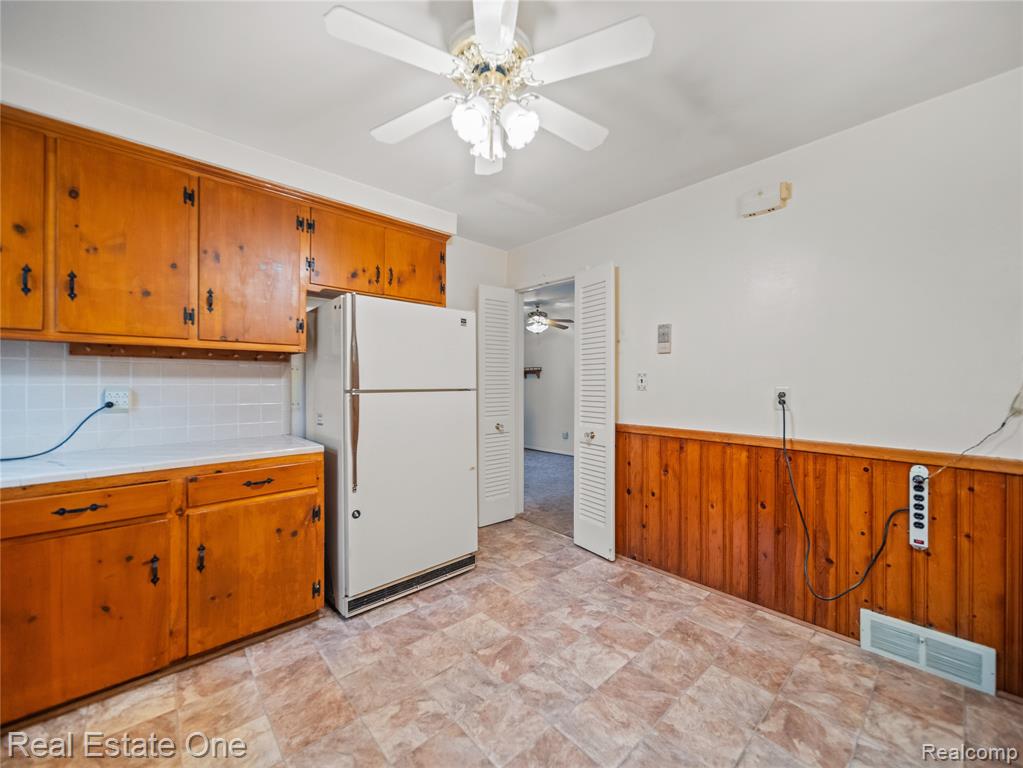 8157 Gary Avenue, Westland, MI — Photo 8