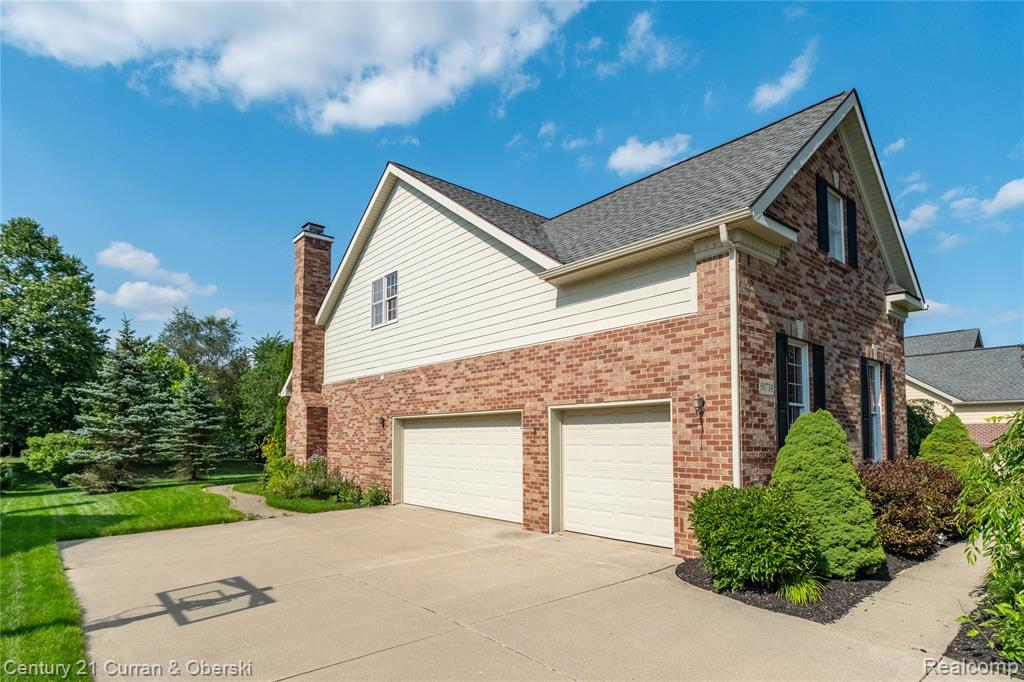 50738 Calvert Isle Drive, Novi, MI — Photo 56