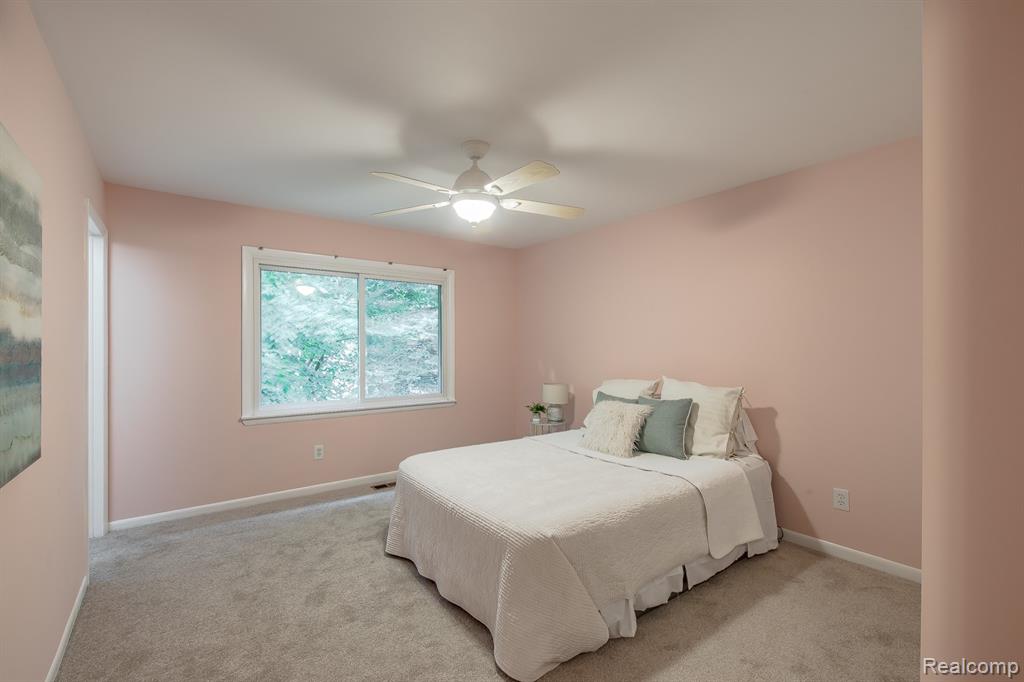 948 McClellan Street, Lake Orion, MI 48362 — Photo 13