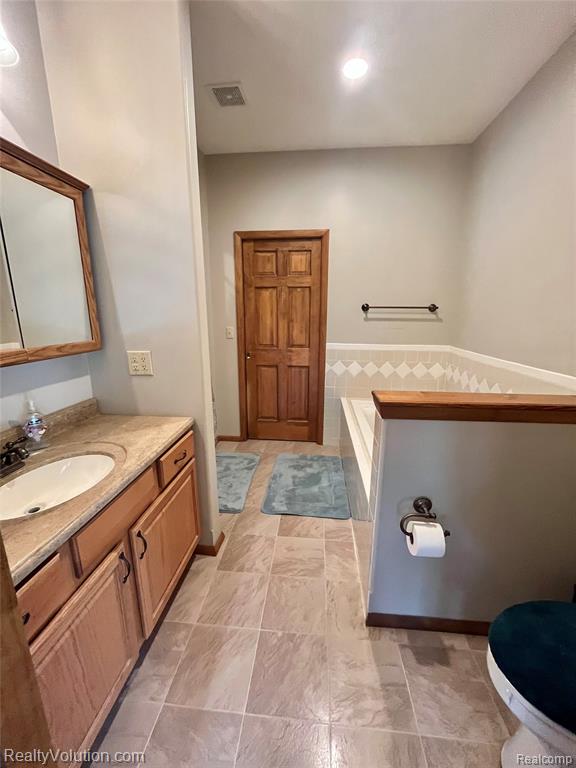 5885 Skyview Drive, Imlay City, MI 48444 — Photo 15