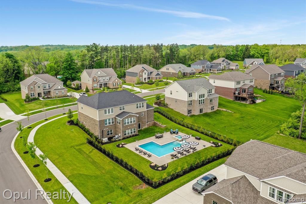 7484 HARDWOOD Circle, Canton, MI 48187 — Photo 58