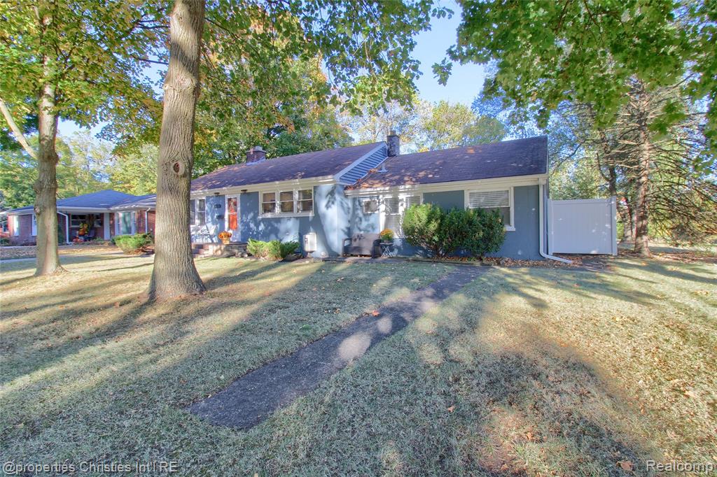 816 Carpenter Street, Northville, MI 48167 — Photo 2