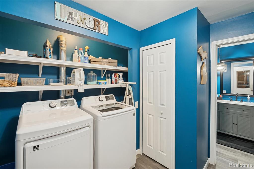 8474 Wesley Drive, Flushing, MI 48433 — Photo 19
