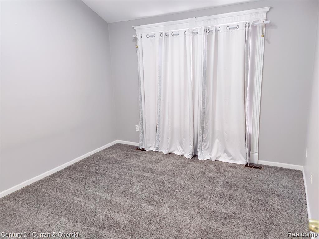 4336 Schaefer Road, Dearborn, MI 48126 — Photo 9