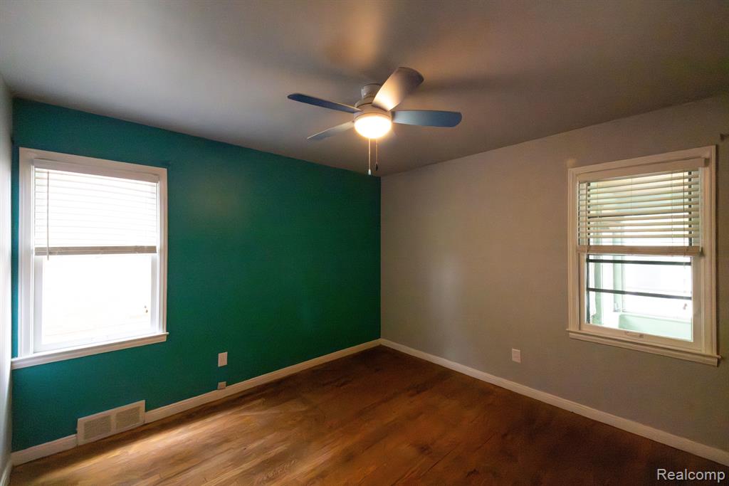 395 W CHESTERFIELD Street, Ferndale, MI 48220 — Photo 21