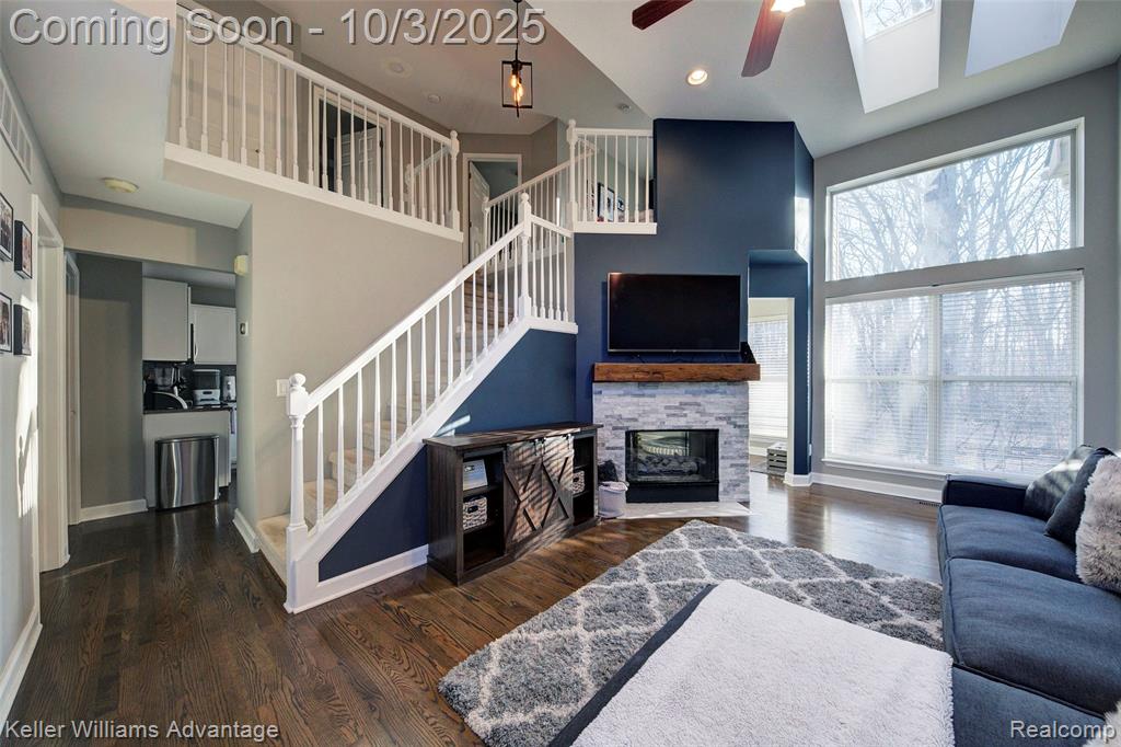 988 Calpernia, Wixom, MI 48393 — Photo 4