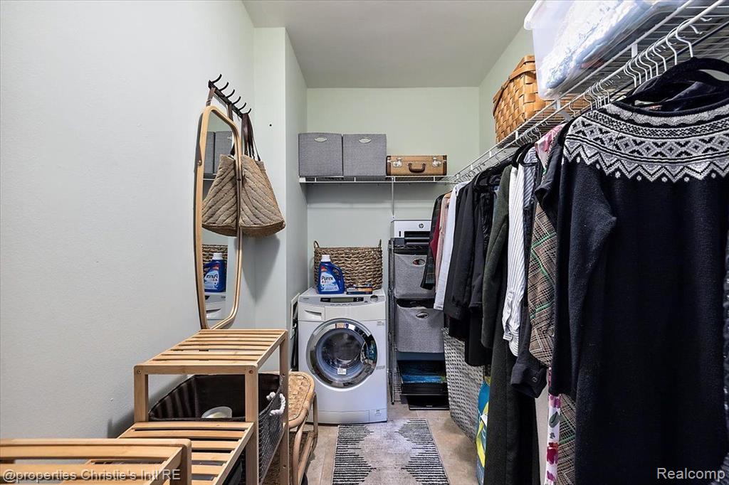 15 E KIRBY Street, 825, Detroit, MI 48202 — Photo 54