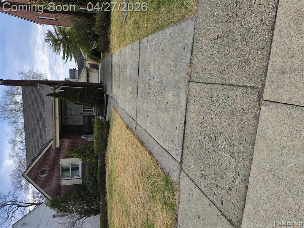 277 Beaupre Avenue, Grosse Pointe Farms, MI 48236 — front exterior