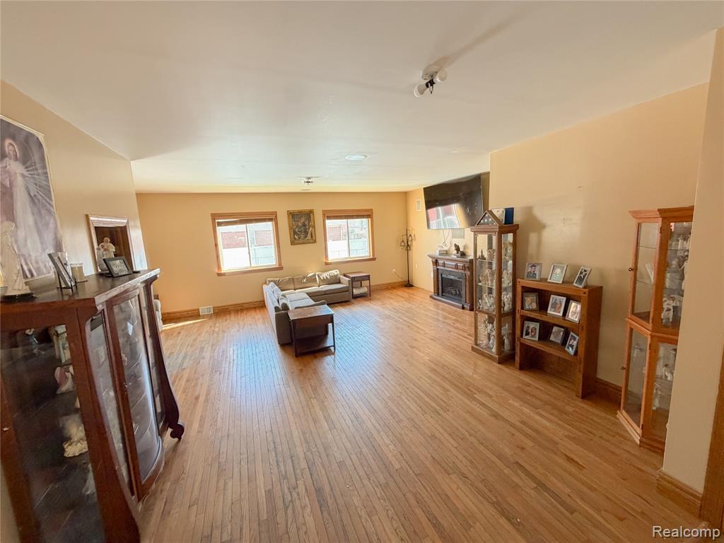 703 Saint John Street, Wyandotte, MI 48192 — Photo 51