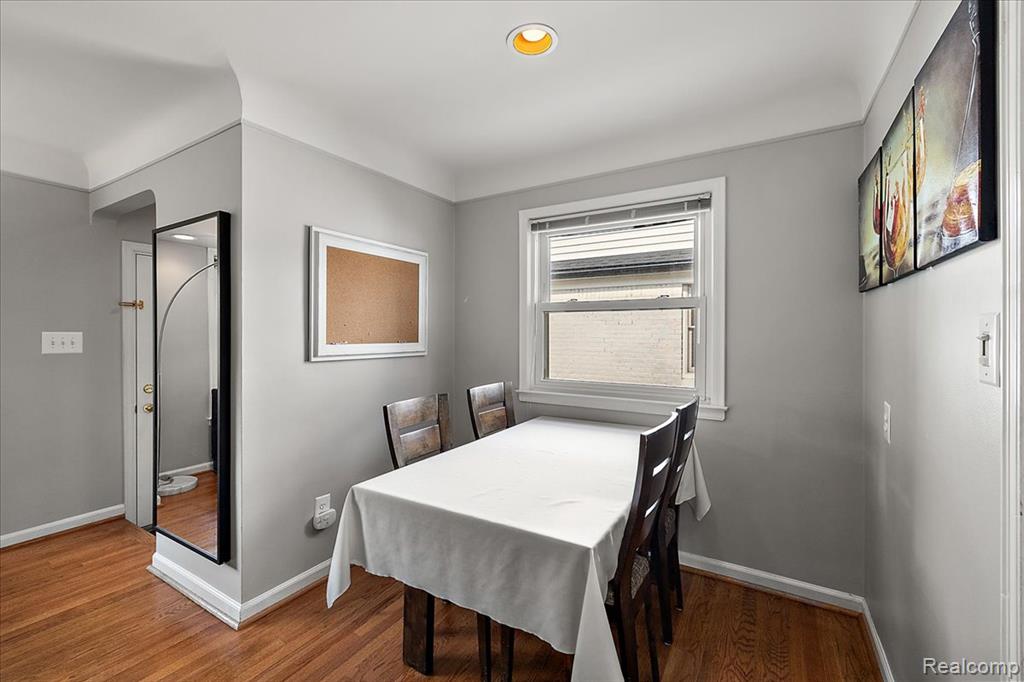 436 W Sunnybrook Drive, Royal Oak, MI 48073 — Photo 9