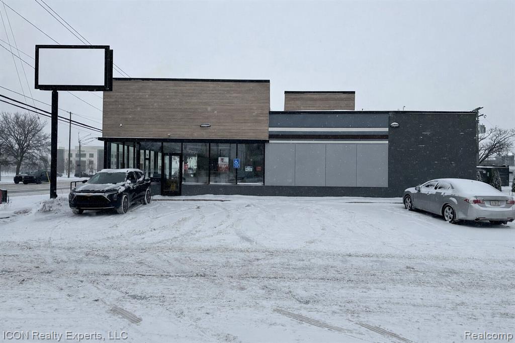 1235 W 14 Mile Road - Photo 2