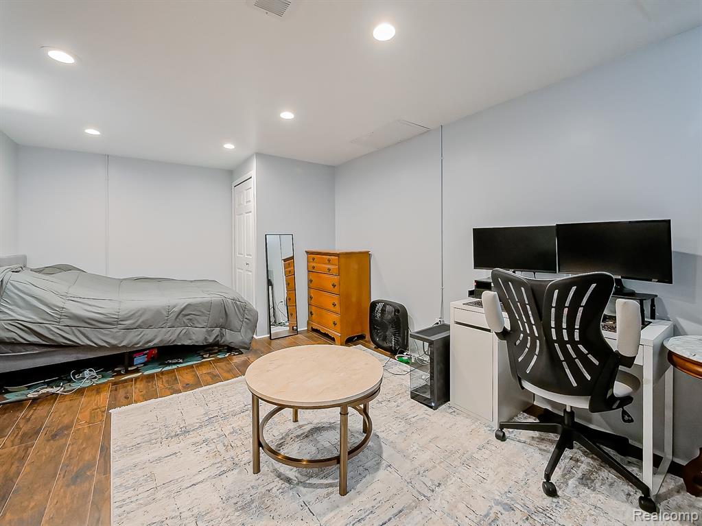 41399 Belden Circle, Novi, MI 48377 — Photo 21