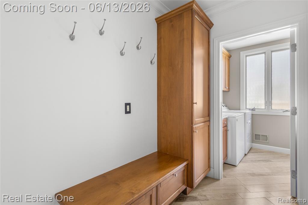 2428 Pine Lake Road, West Bloomfield, MI 48324 — Photo 58