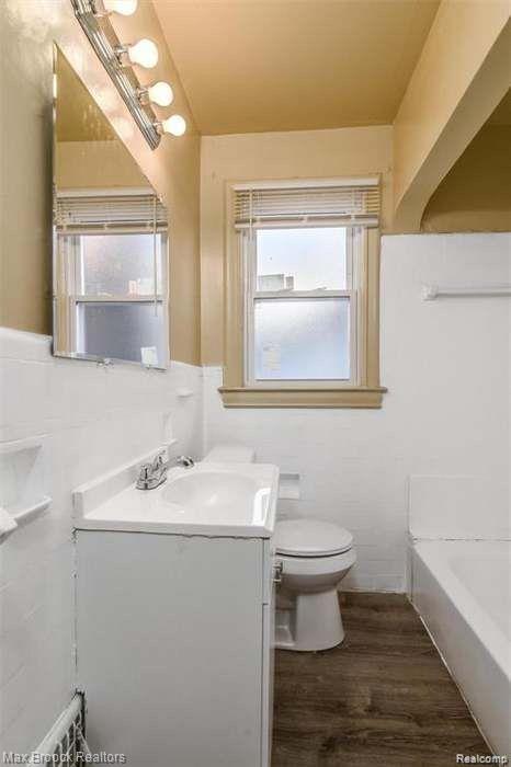 6127 GRAYTON Street, Detroit, MI 48224 — Photo 8