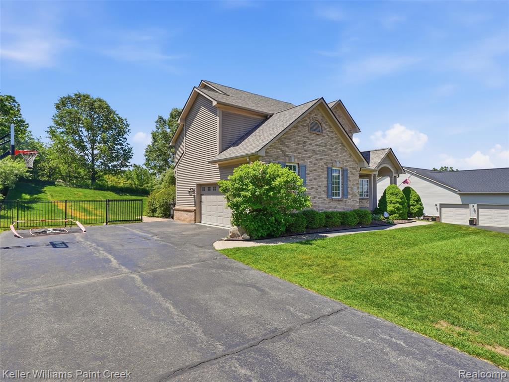 101 Willow Lake Drive, Oxford, MI 48371 — Photo 52