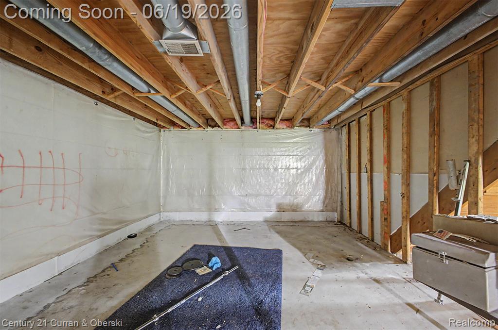 4231 Windridge Court, West Bloomfield, MI 48323 — Photo 34