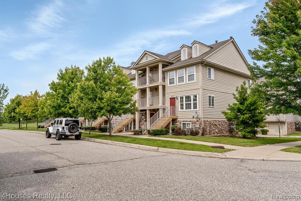 654 LYDIA Lane, Pontiac, MI 48341 — Photo 3