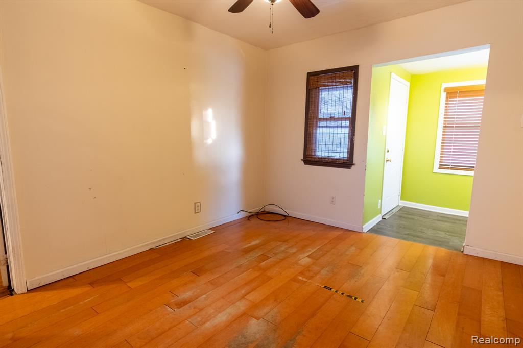 418 W Woodruff Avenue, Hazel Park, MI 48030 — Photo 4