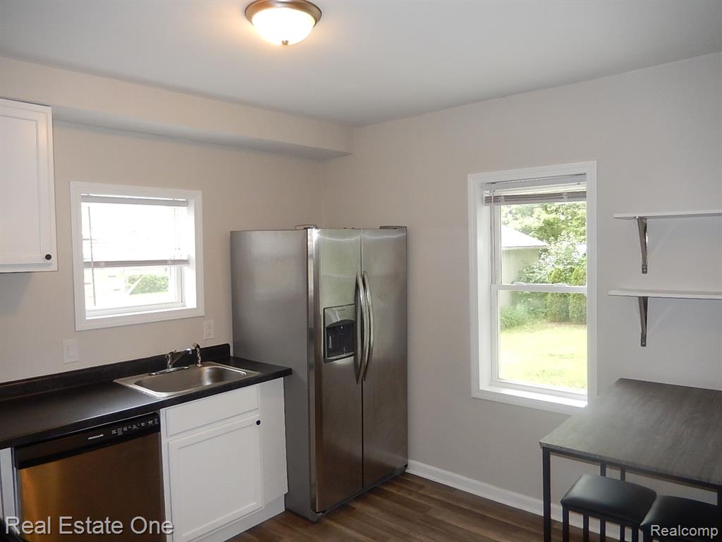 21067 WESTVIEW Avenue, Ferndale, MI 48220 — Photo 4