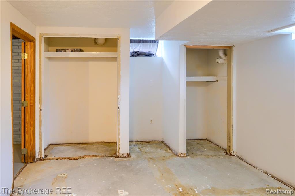 5495 E Coldwater Road, Flint, MI 48506 — Photo 40